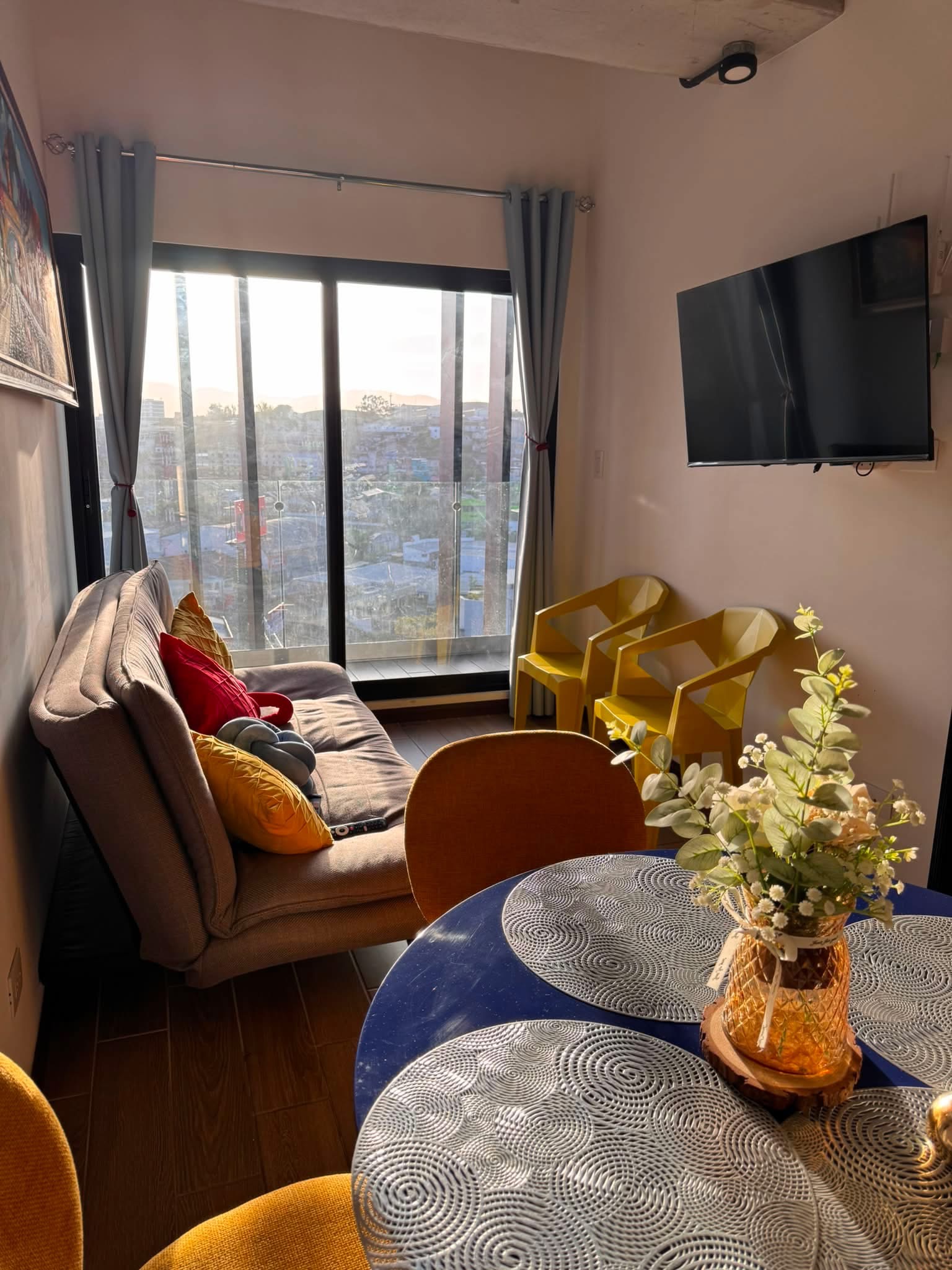 Renta de apartamento amueblado en Edificio Séptimo, zona 4
