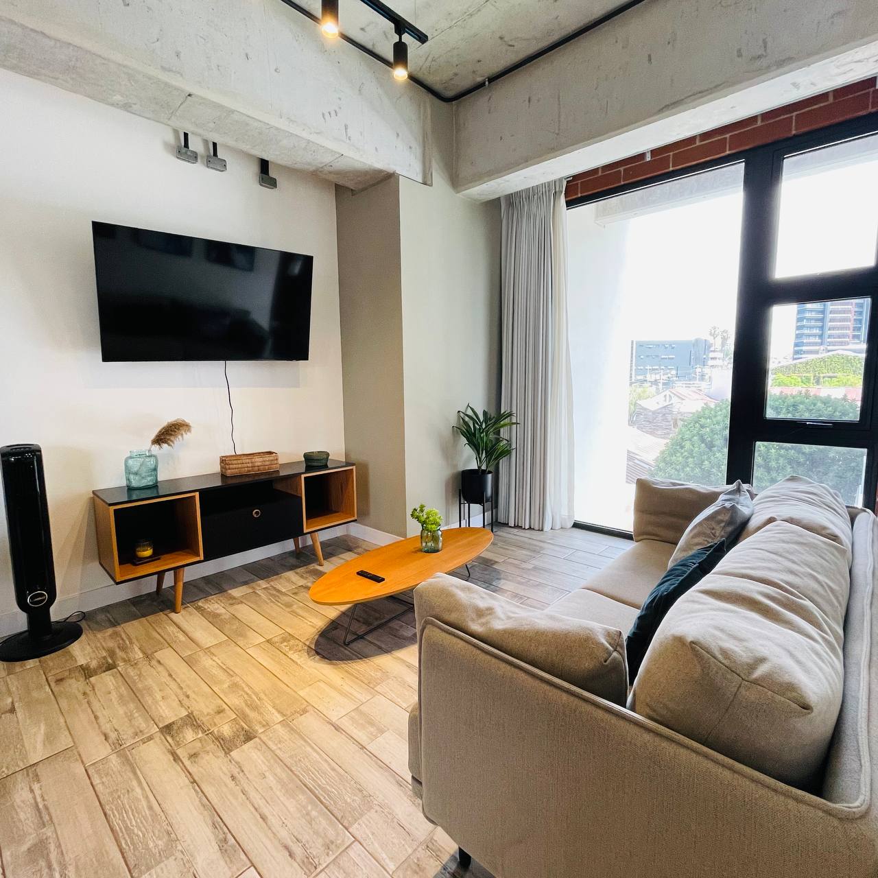 Apartamento de 1 habitacion en renta Edificio Silk 4 Zona 4 - foto 2